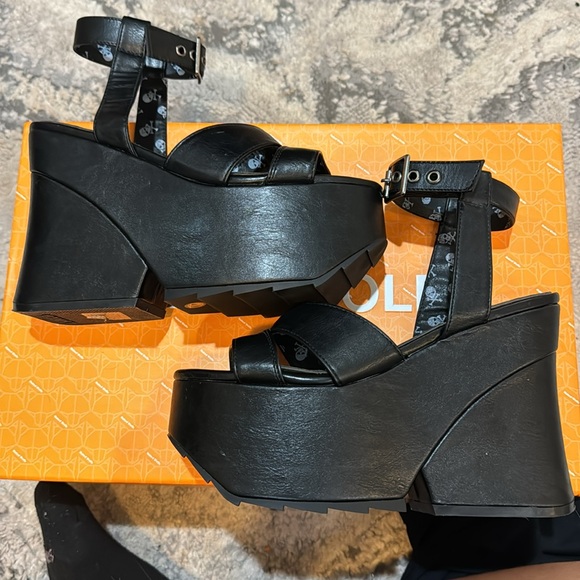 LAMODA BLACK PLATFORMS - Picture 5 of 5